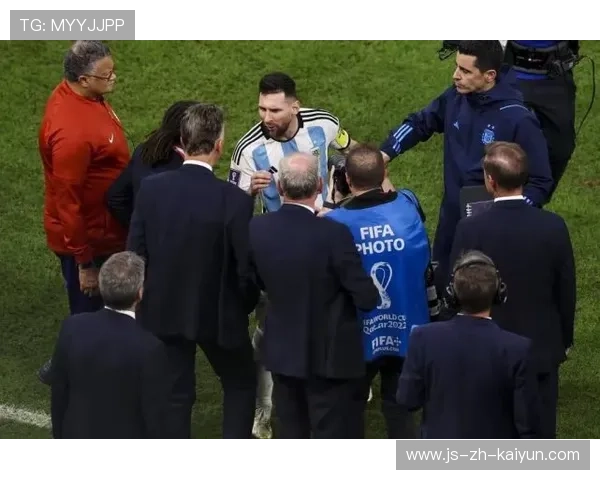 “华金·托比利亚的领导风范与强大责任感，帮助阿根廷美洲狮队巩固防线”